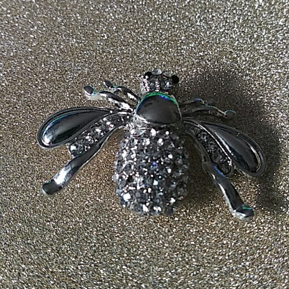 Bumble Bee Brooch - Picture 4 of 4